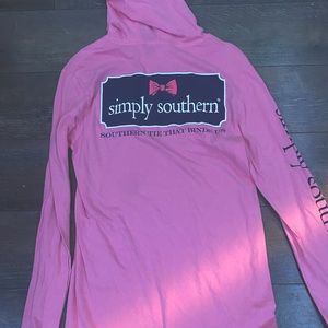 Simply souther hooded shirt. Adult small